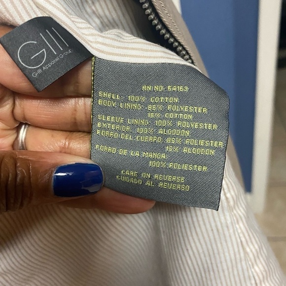 Kenneth Cole Womens Jacket Size Medium Beige Lined Zip Button. - Picture 4 of 9